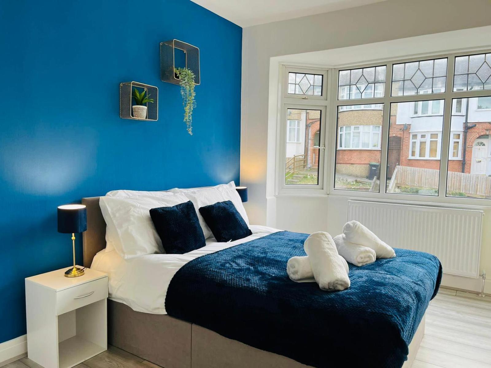 Sariyu Space Luton Hotel Luton  Eksteriør billede